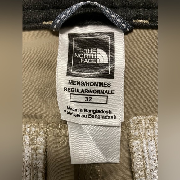 North Face hiking pants. Near-new condition! - Picture 4 of 16